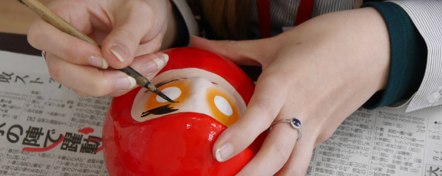 shirakawa-daruma-traditional-crafts