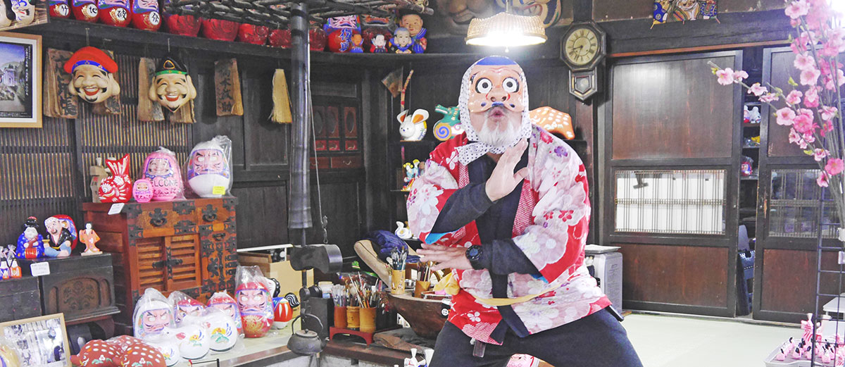 Photoblog: Deko Yashiki Village Folk Crafts